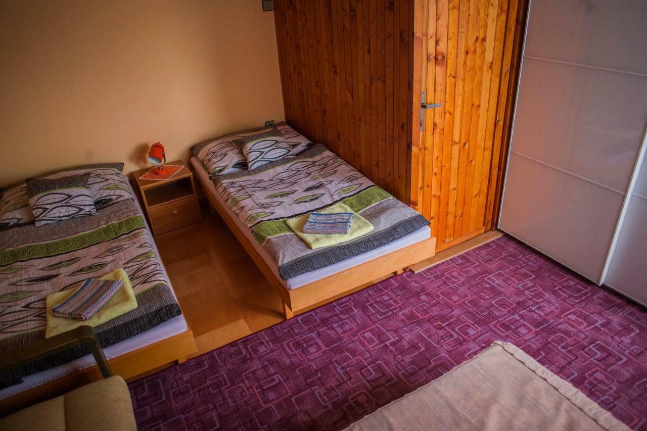 Apartman Strba Apartment ภายนอก รูปภาพ